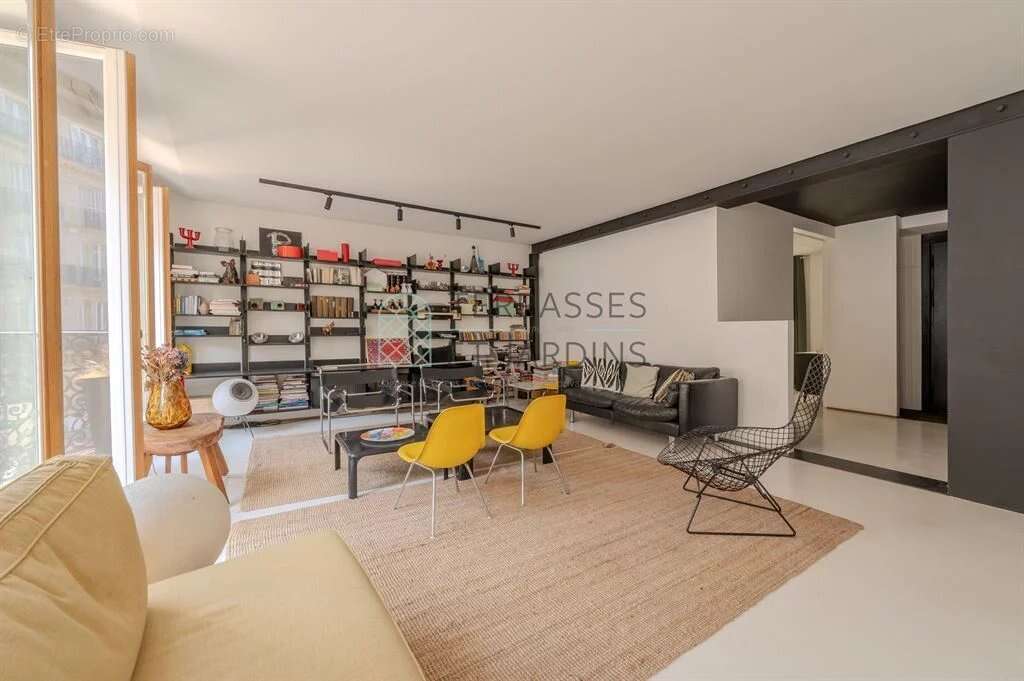Appartement à PARIS-10E