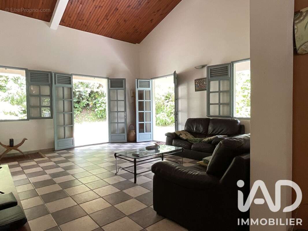 Maison 140 m² à Fort-De-France  - photo 2