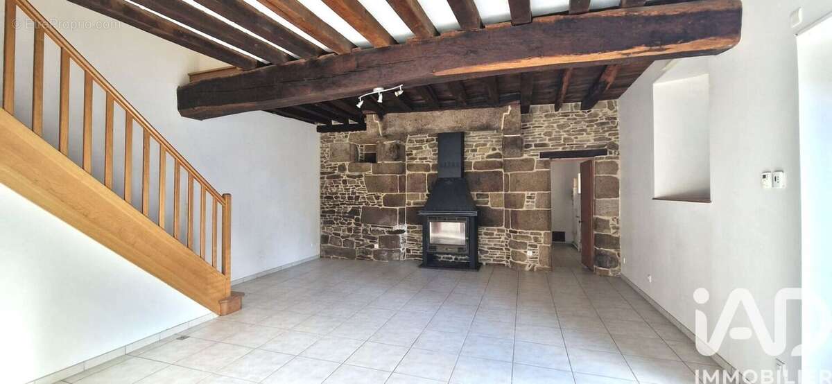 Photo 2 - Maison à LOUVIGNE-DU-DESERT