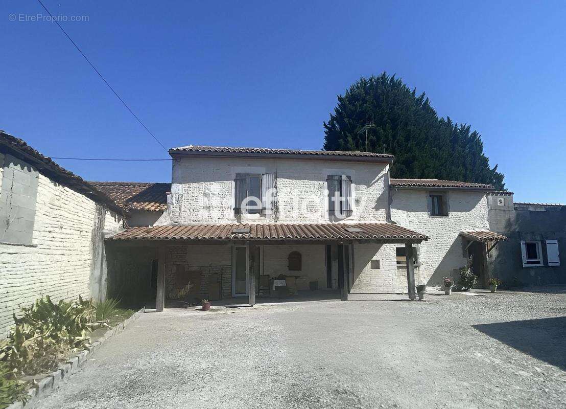 Maison 178 m² à Oradour  - photo 3