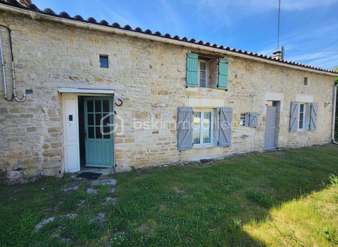 Maison à PAMPROUX