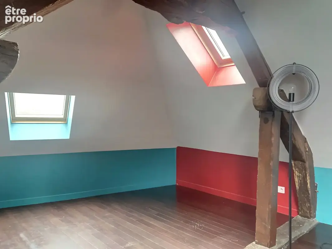 Immeuble local commercial et appartement, parking extérieur et cave - photo 8