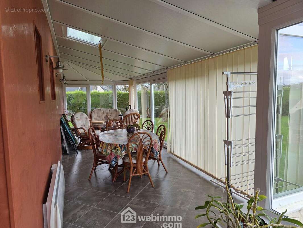 Maison à SAINT-CLET