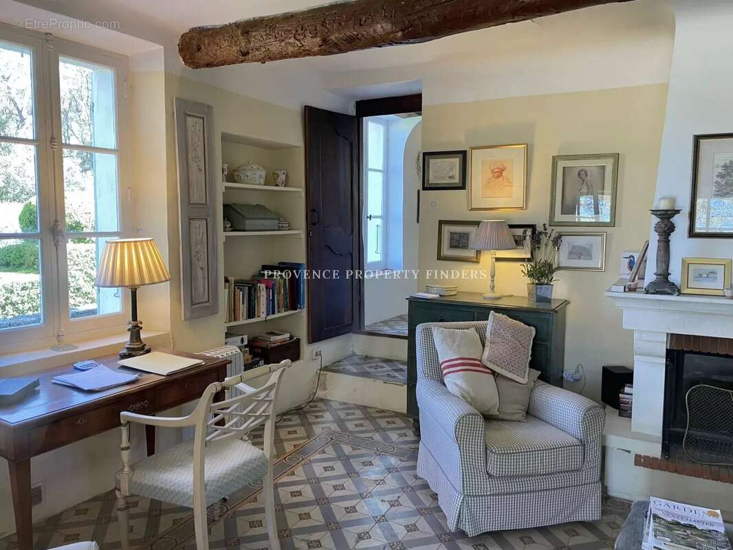 Maison à CORRENS