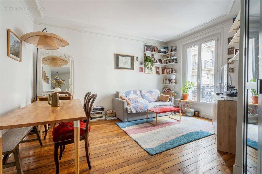 Appartement à PARIS-18E