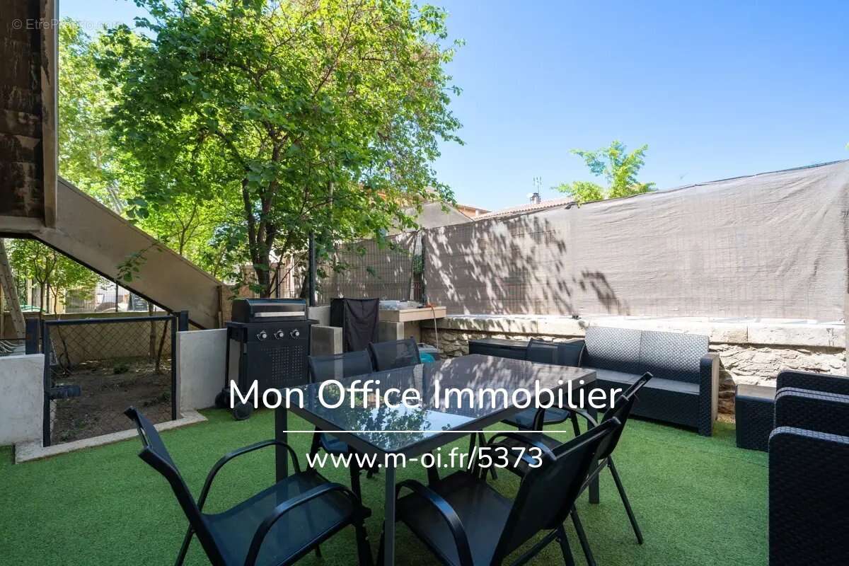 Appartement à LA FARE-LES-OLIVIERS