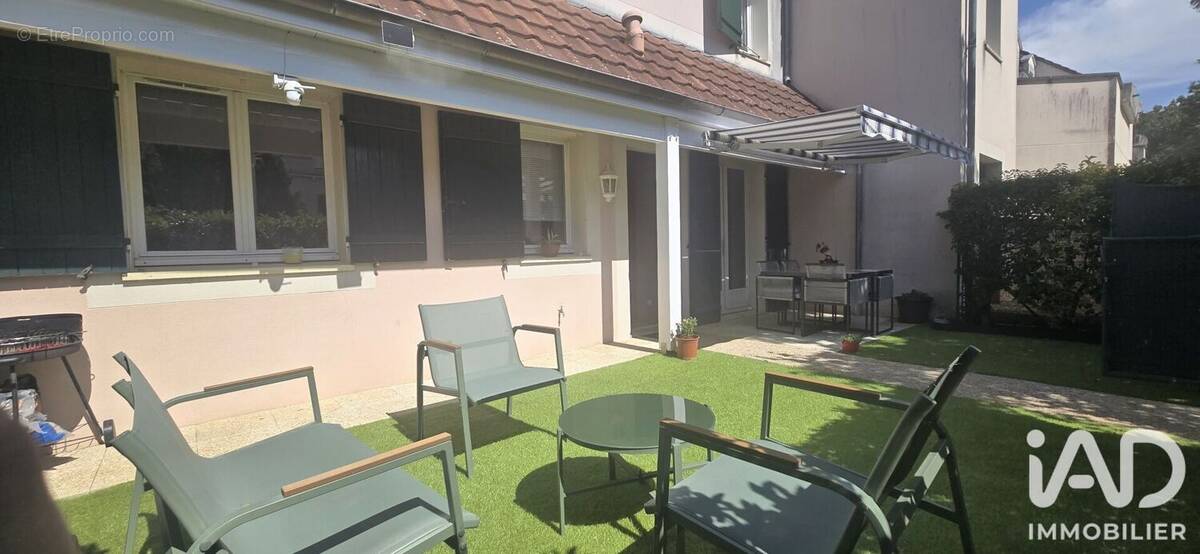 Photo 1 - Appartement à SAINT-JEAN-DE-BRAYE