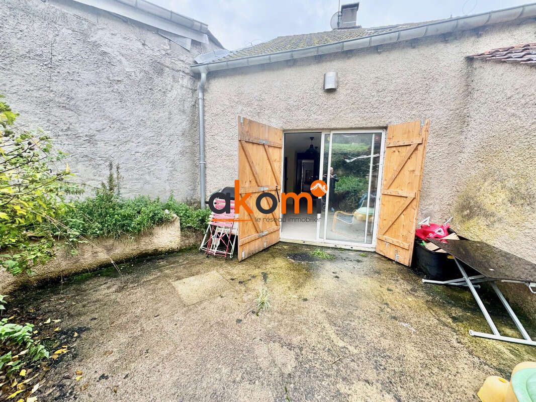 Maison à COLOMBEY-LES-BELLES