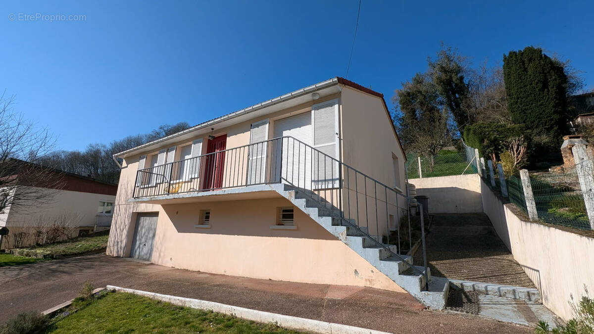 Maison à LA FRENAYE