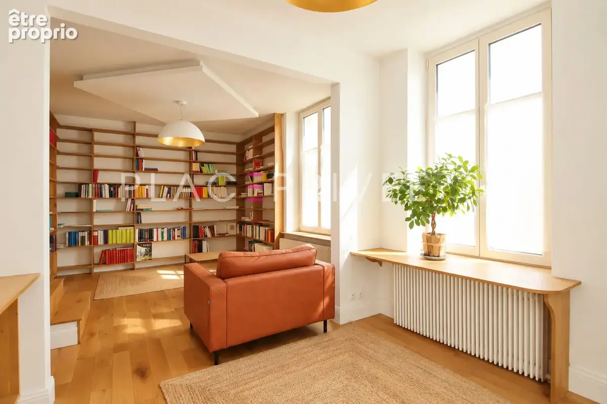 Maison avec jardin et stationnement - photo 8