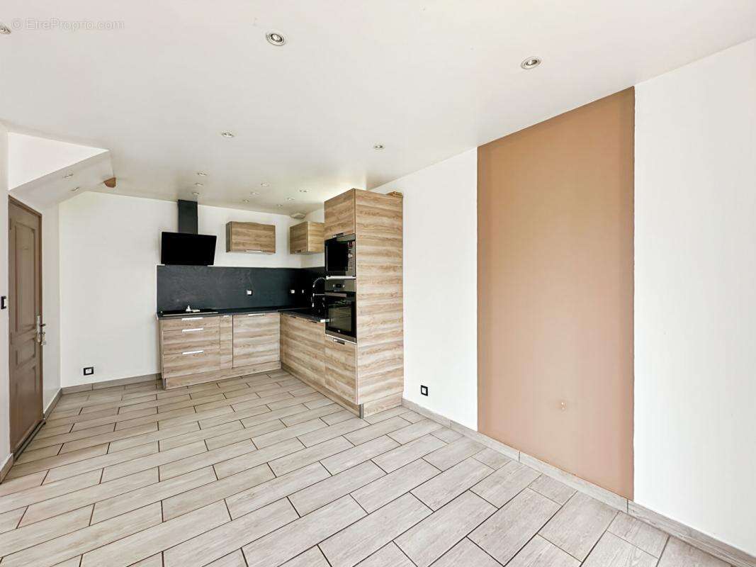 Maison à SAINT-LAURENT