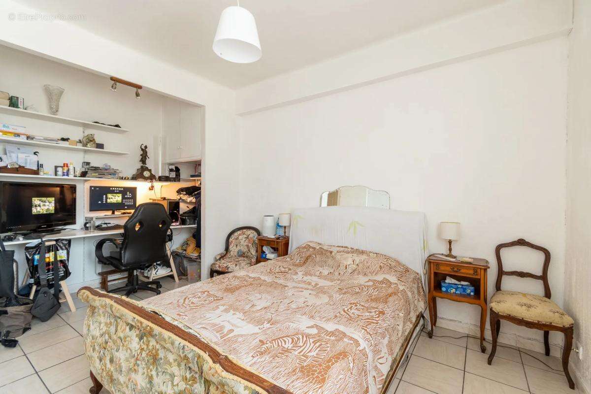 Appartement à SIX-FOURS-LES-PLAGES