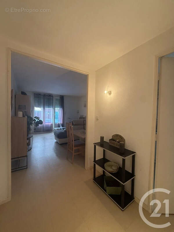 Appartement à YZEURE