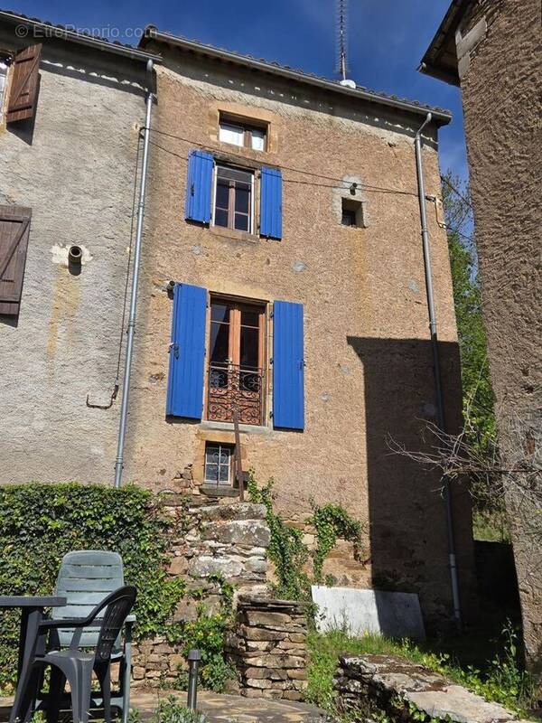 Maison à SAINT-SERNIN-SUR-RANCE