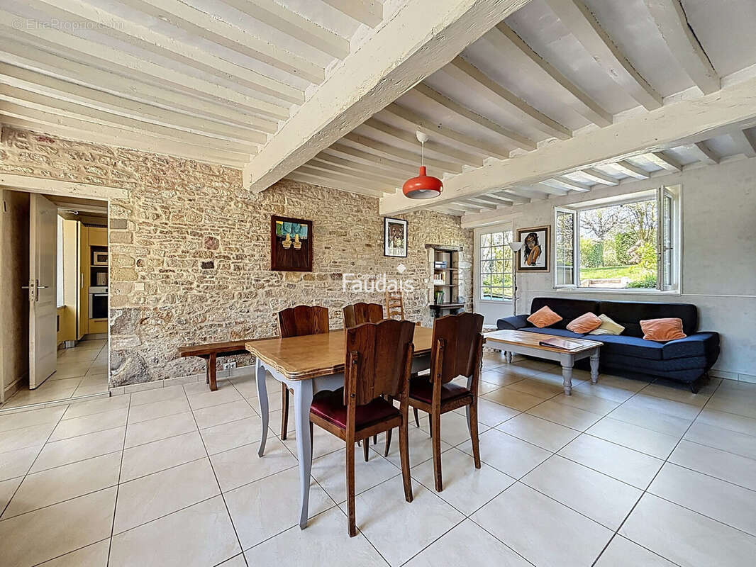 Maison 176 m² à Isigny-Sur-Mer  - photo 4