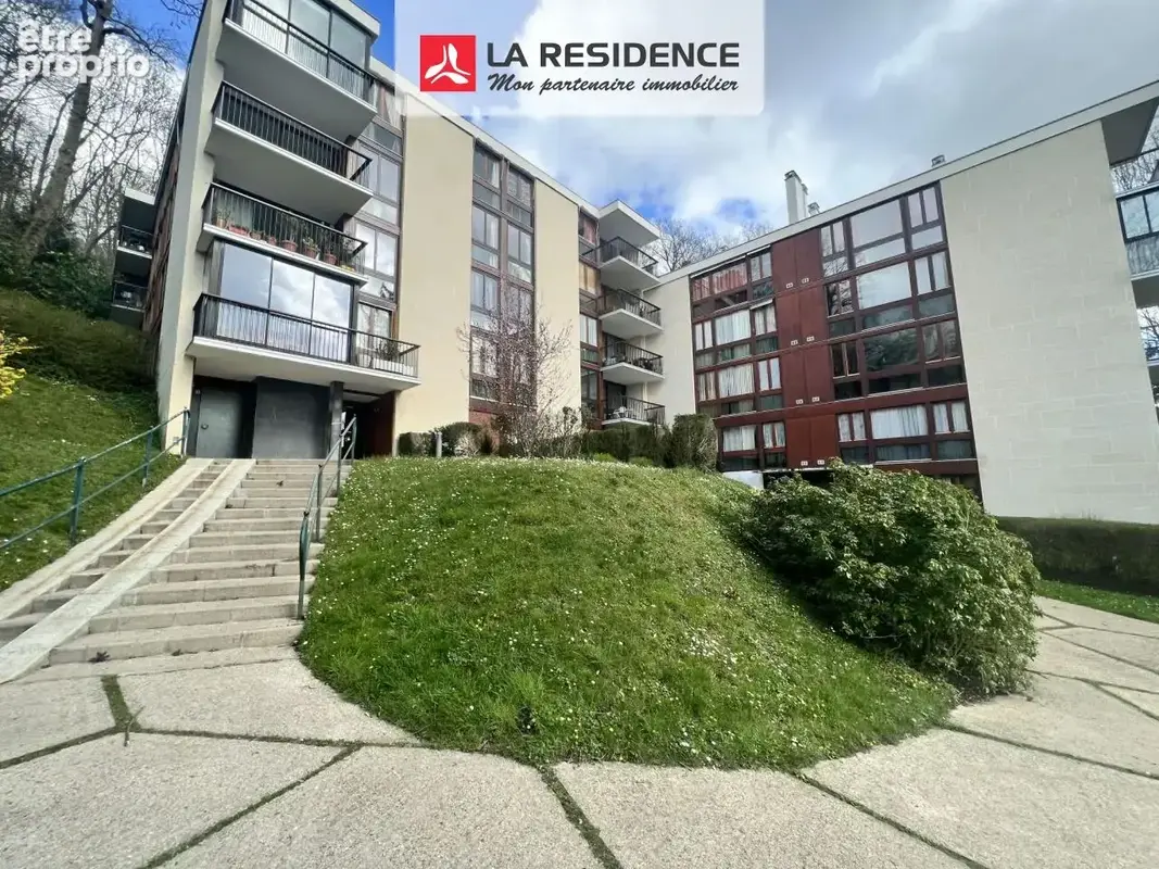 Appartement 1 pièce 31 m² à vendre à Jouy-En-Josas (78350) - photo 2