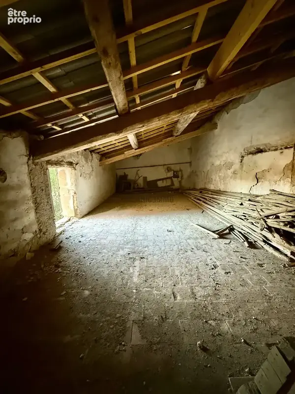 Maison de village avec extérieur, dépendances et grande remise - photo 18