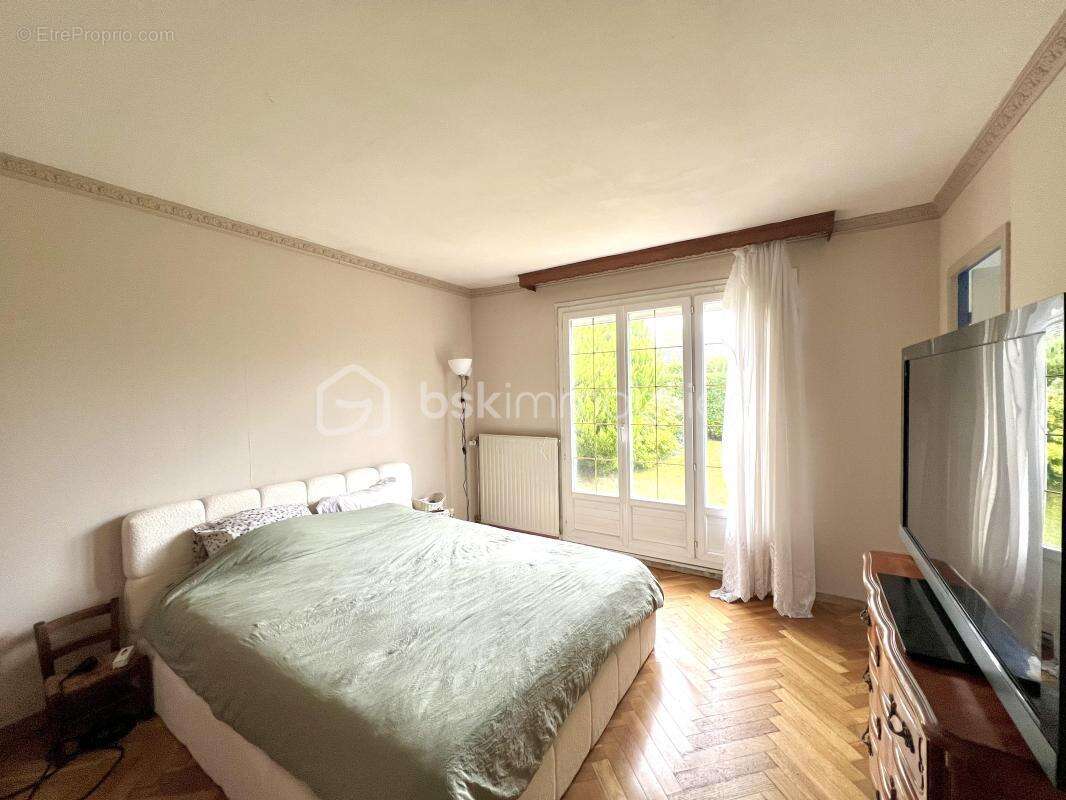 Maison à CLAYE-SOUILLY