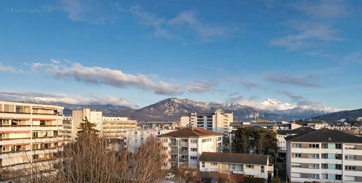T2 rénové – 41 m² – Étage élevé avec ascenseur – Grand balcon vue montagnes – Annecy / Meythet - photo 4