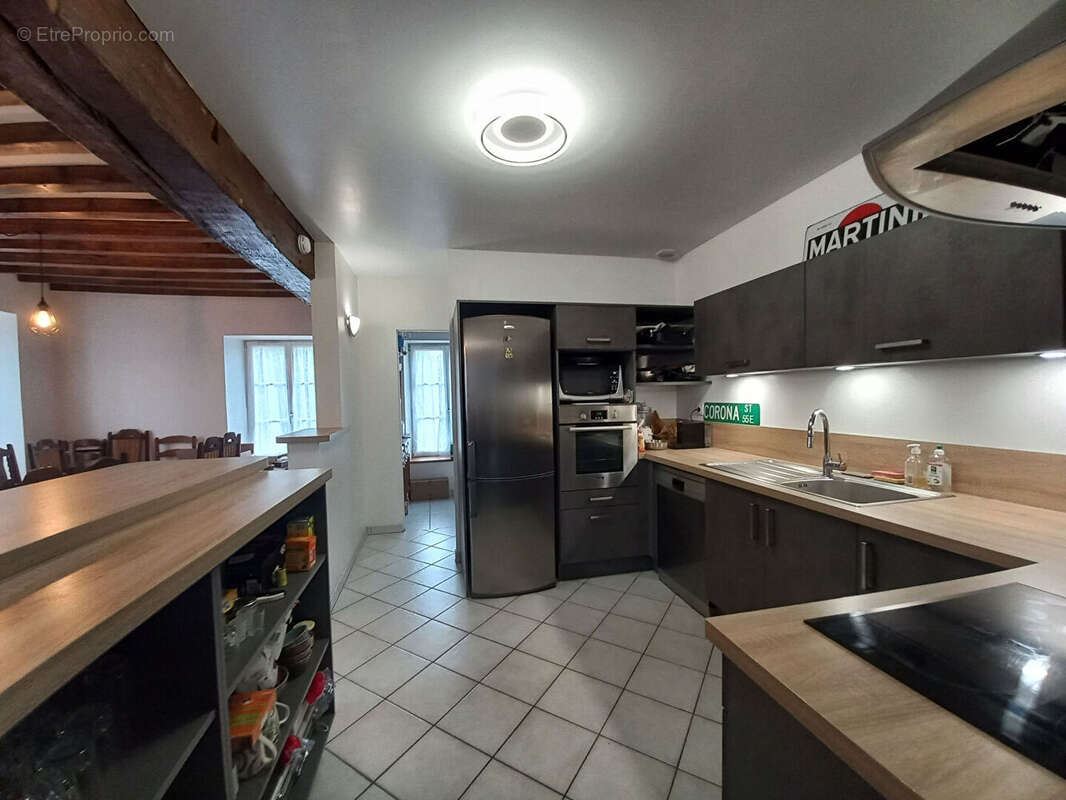 Maison à CORMES