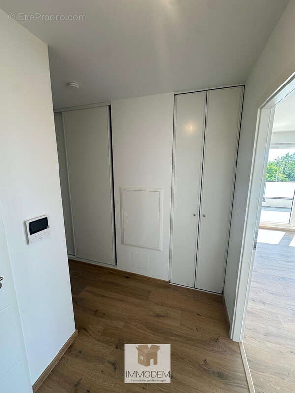 Superbe attique neuf 4 pièces de 90 m2 avec terrasse de 37 m2   Vue dégagée   Proche Strasbourg - photo 5