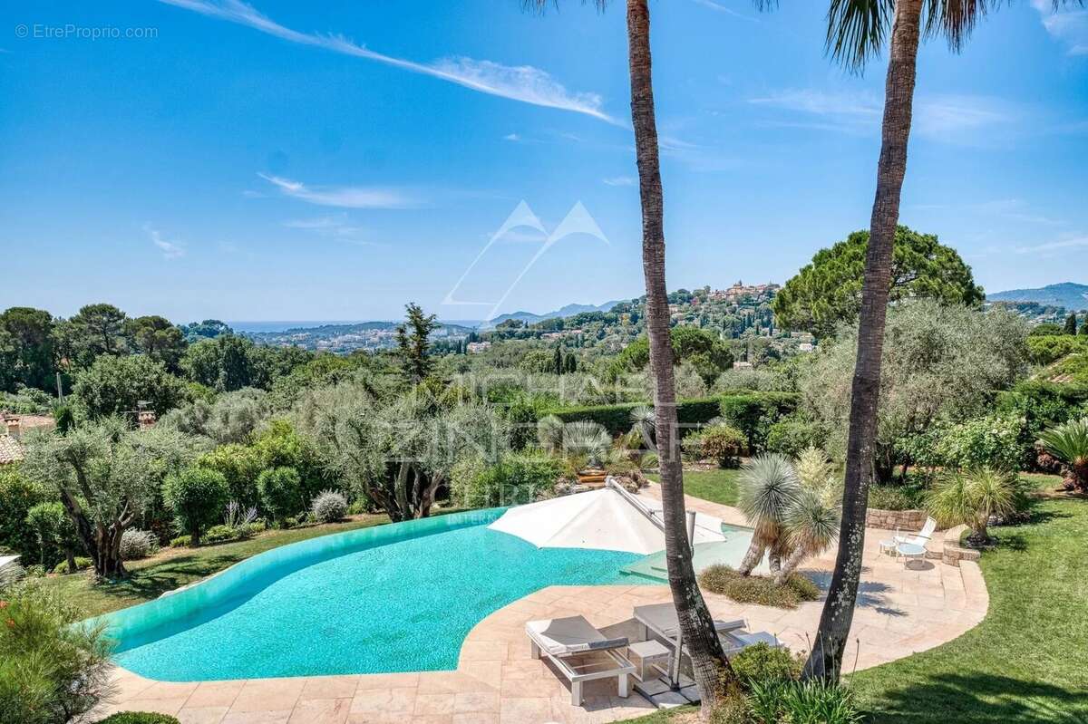 Maison à MOUGINS