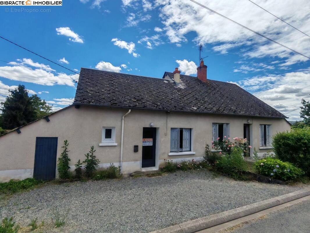 Maison à LUZY