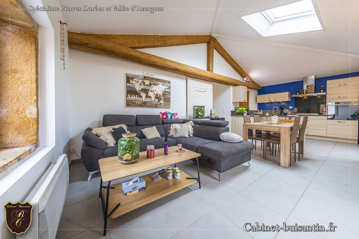 Appartement à VILLE-SUR-JARNIOUX