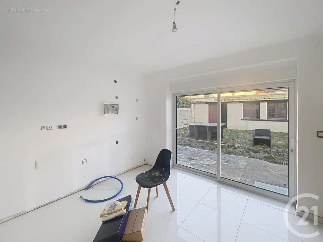 Maison à CHAMPILLON