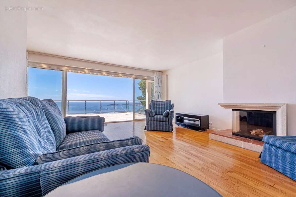 Eze bord de Mer, Maison mitoyenne, 143 m² habitable, vue mer - photo 2