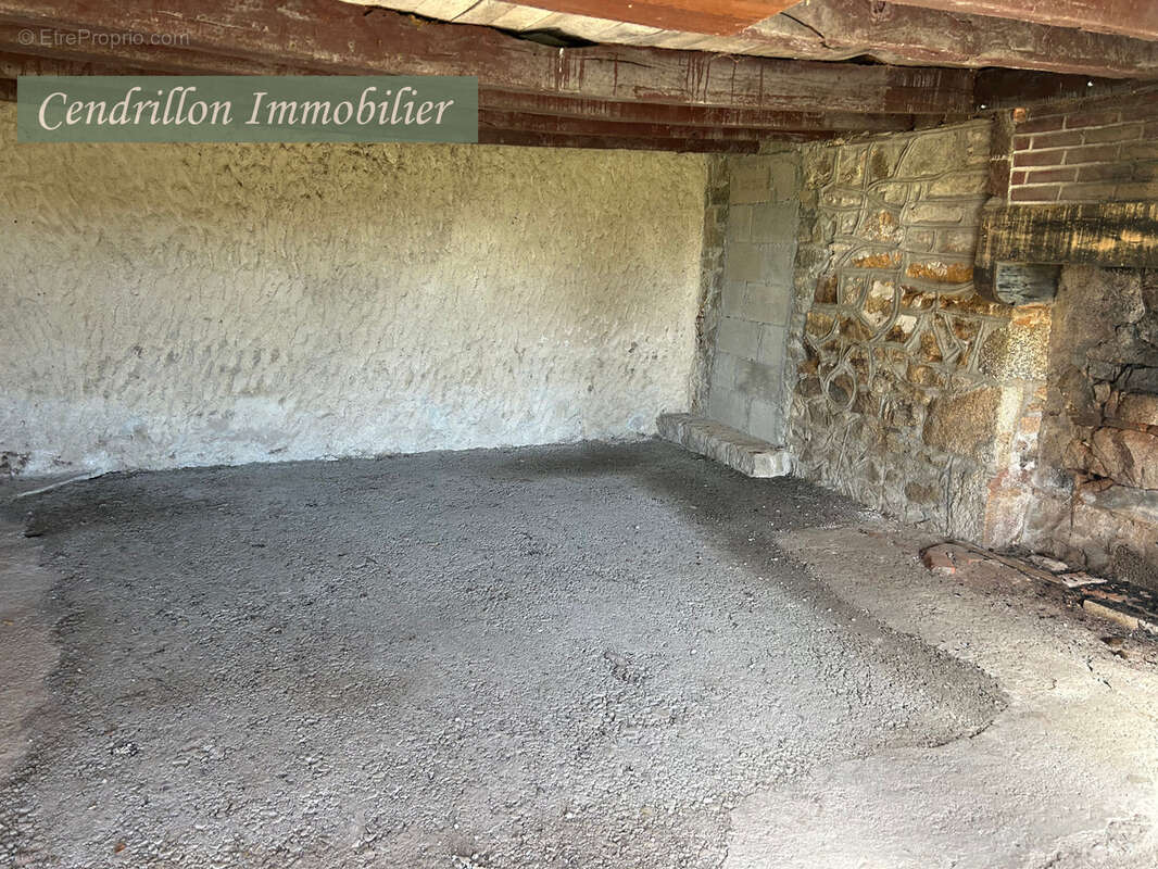 Maison à MONTBOUCHER