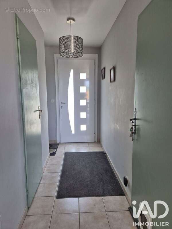 Maison 92 m² à Pont-Sur-Yonne  - photo 7