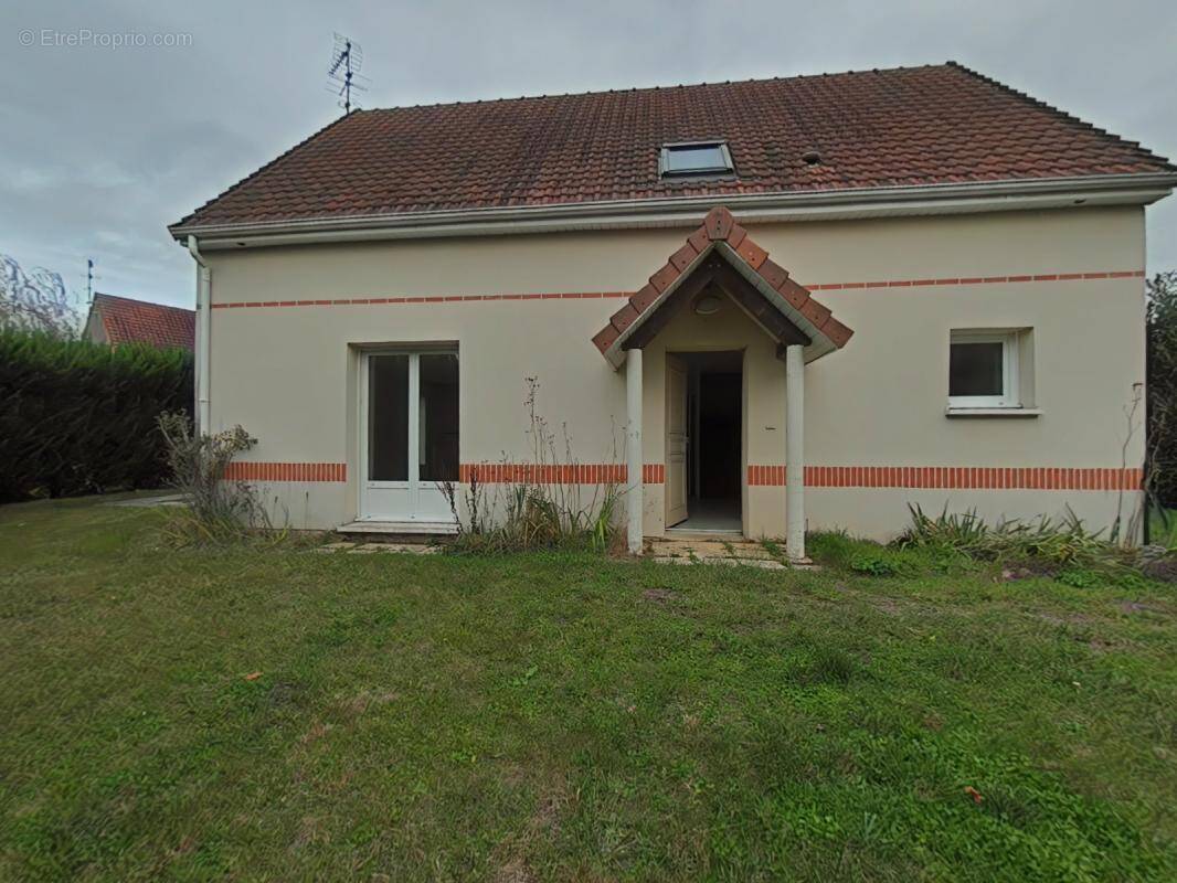 Maison à SAINT-SEBASTIEN-DE-MORSENT