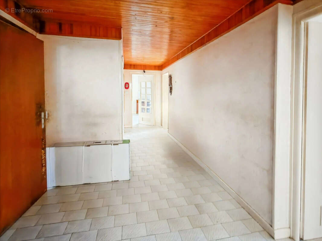 Maison 155 m² à Gaillard  - photo 8