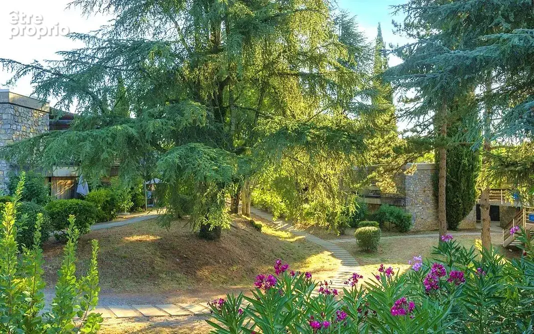 INVESTISSEMENT LOCATIF  BERRIAS ET CASTELJAU - Résidence Vacances Bleues Lou Castel***- 7.32%  de rentabilité - photo 7