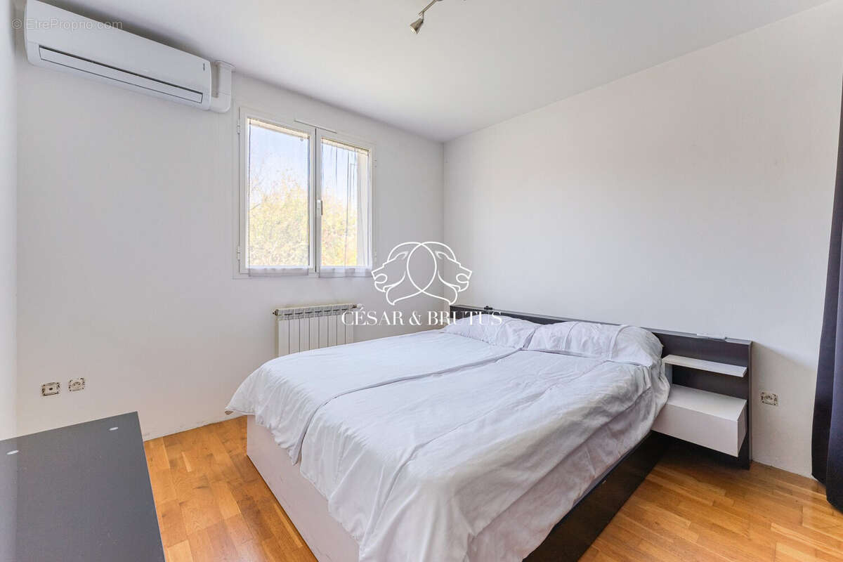 Chambre 3 - Maison à DECINES-CHARPIEU