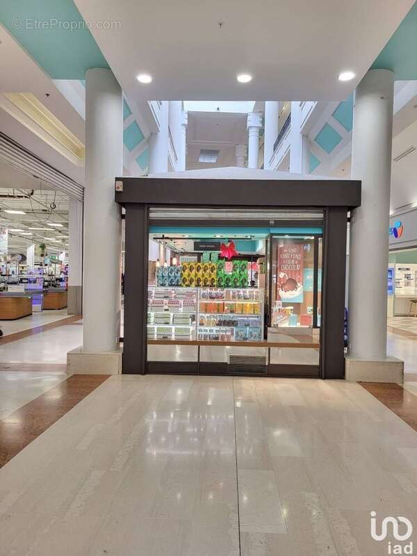 Photo 2 - Commerce à CHELLES