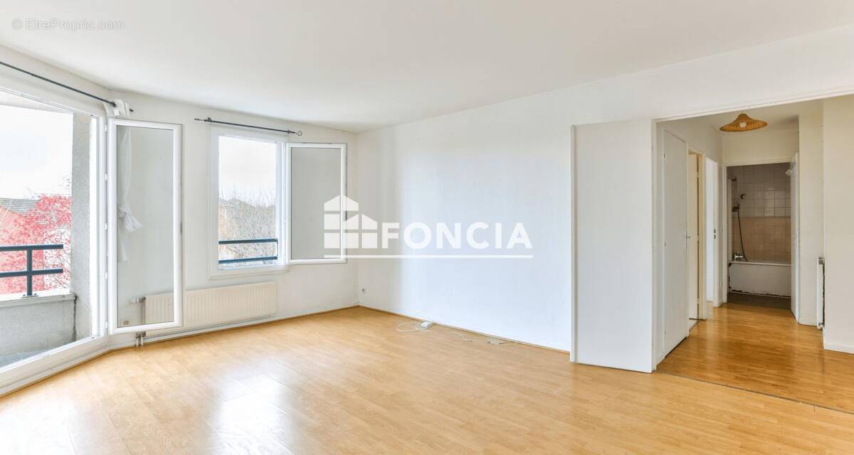 Appartement à ELANCOURT