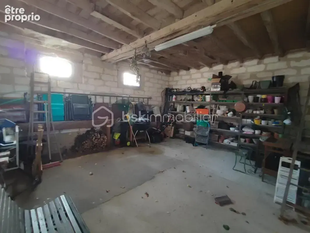 Pavillon sur sous-sol de 184 m² avec jardin et dépendance - photo 20