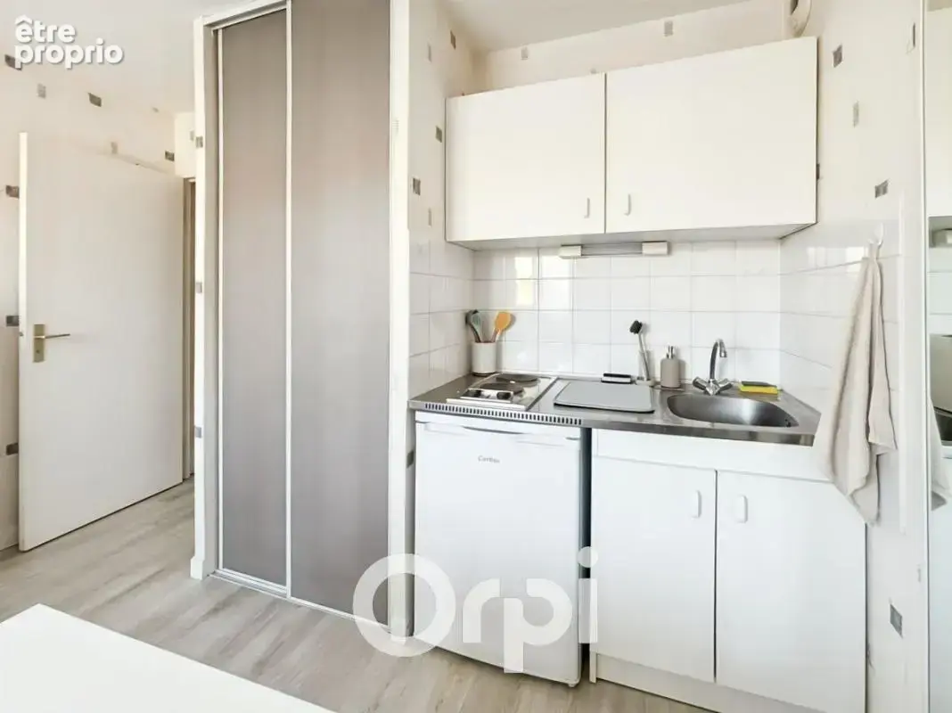 Studio 25 m² face à l’ices avec parking privatif - photo 3