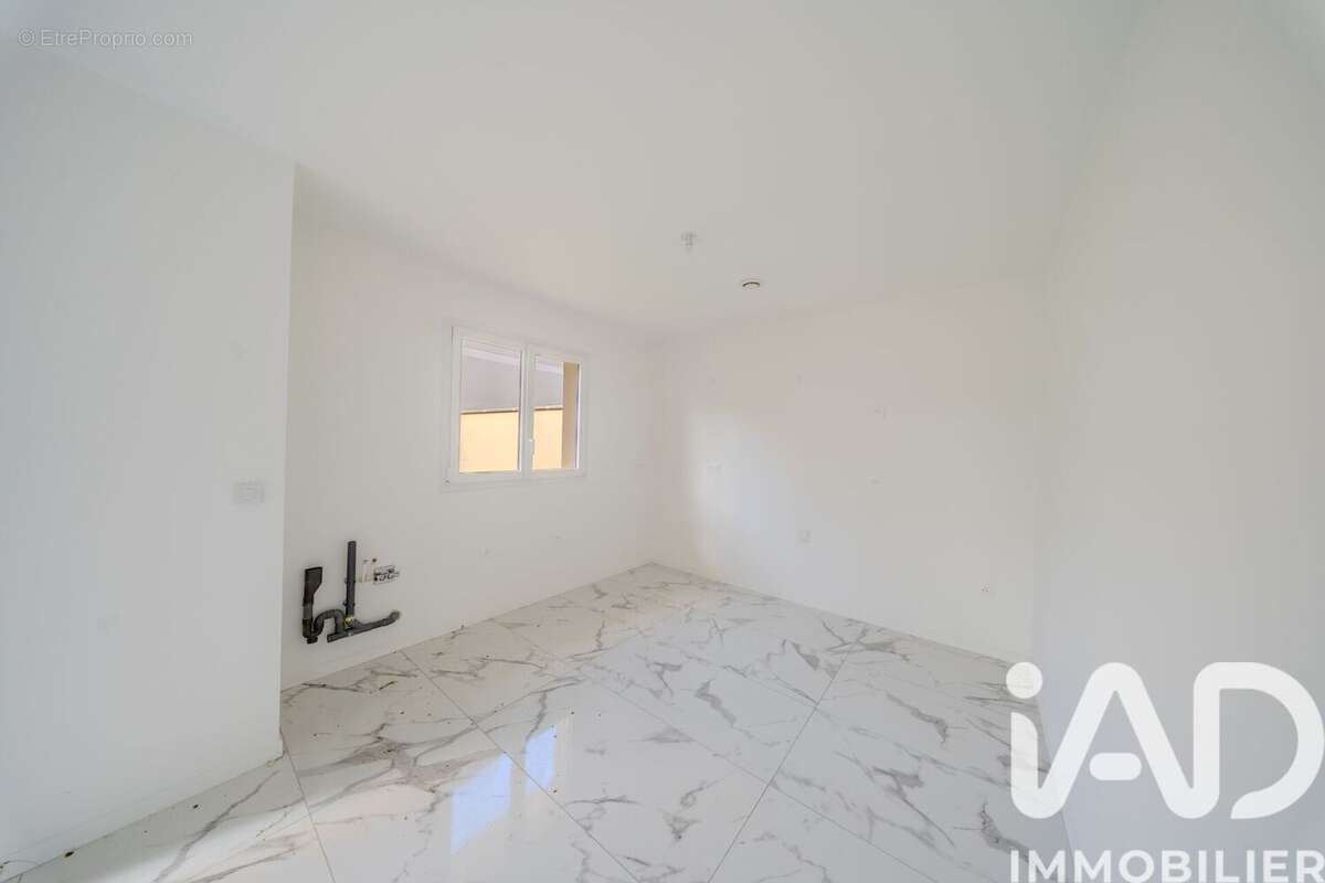 Maison 110 m² à Lagny-Sur-Marne  - photo 6