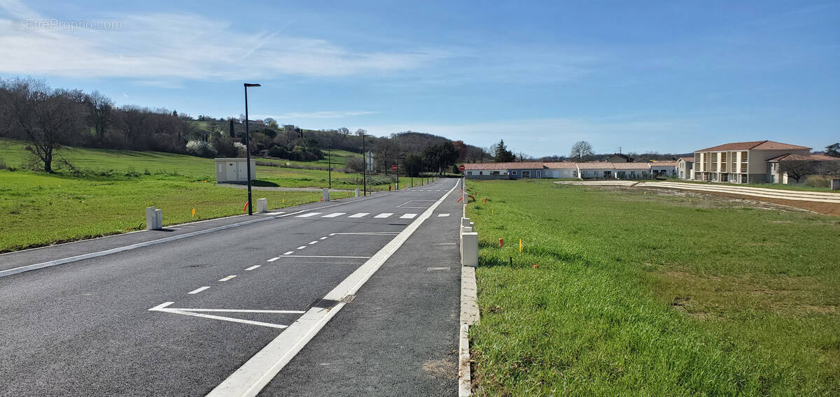 Terrain à LE SEQUESTRE