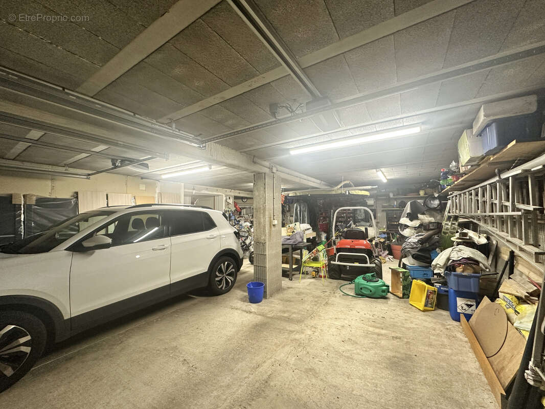 Maison à DECAZEVILLE