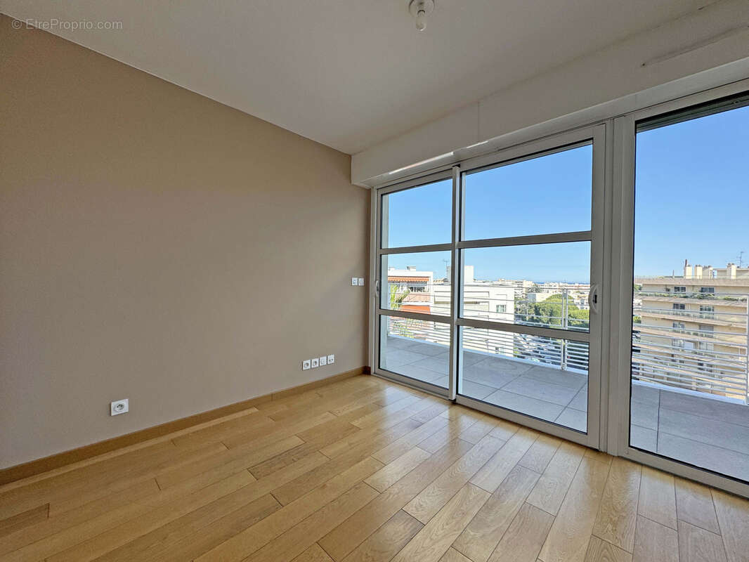 Appartement à CAGNES-SUR-MER