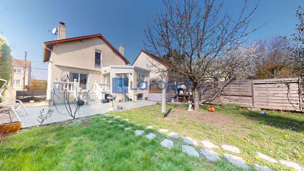 Maison à ATHIS-MONS