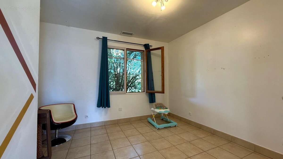 Maison à SAINT-NAUPHARY