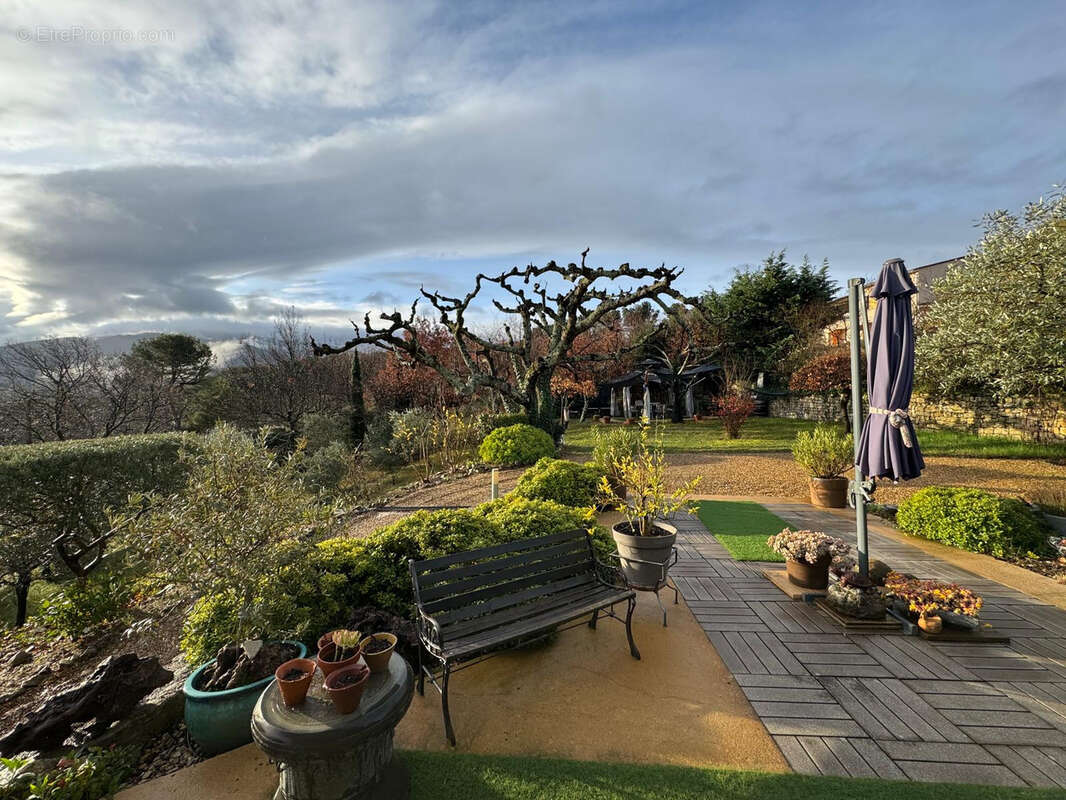 Maison à VAISON-LA-ROMAINE