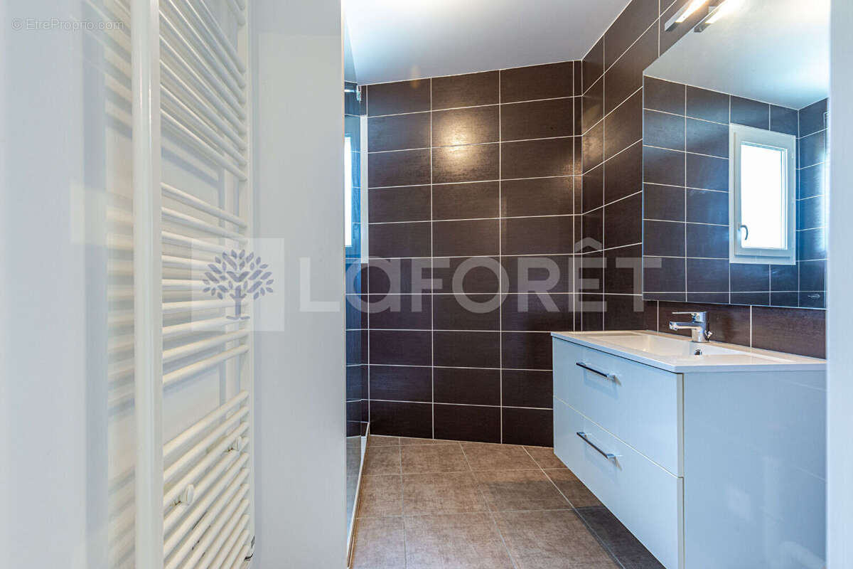 Agence immobiliere laforet - "bambou" - annecy / seynod - appartement t3 de 79.91m² - terrasse de 42.94m² - garage en option - d - photo 9