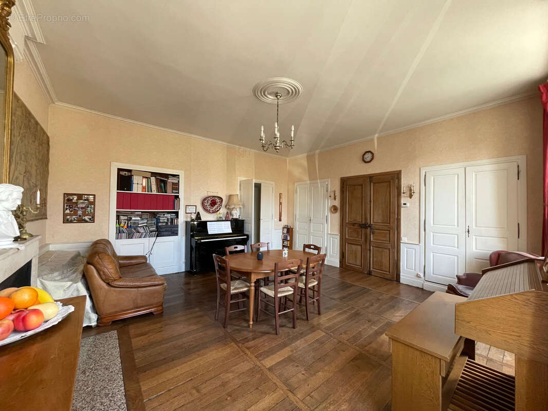 Maison à CEAUX-EN-COUHE