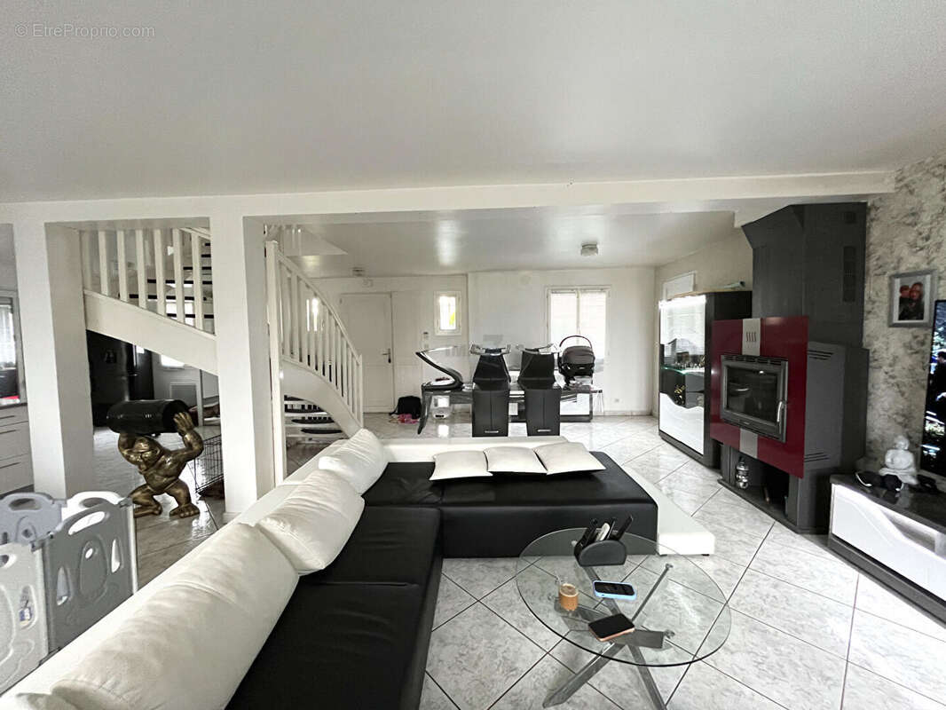 Maison à MONTMIRAIL